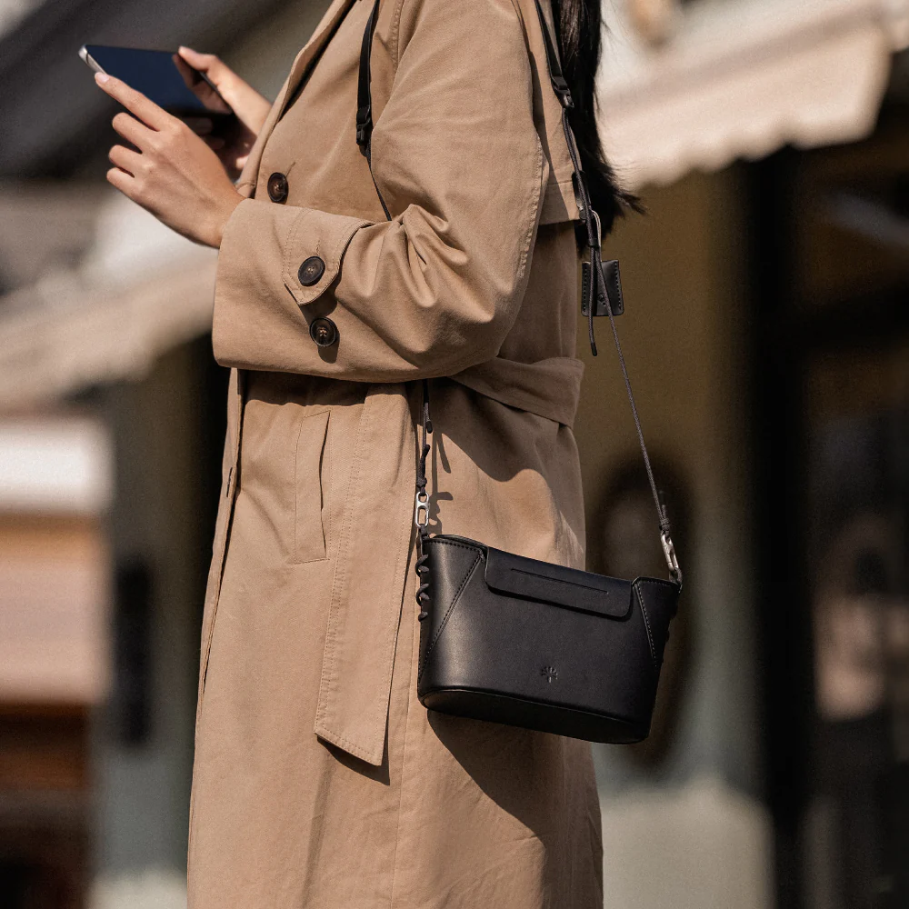 OneGo Classic Crossbody Mobile Bag - Image 3