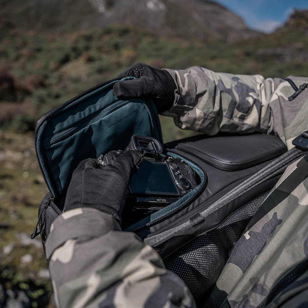 PGYTECH ONEMO 2 BACKPACK 25L & SHOULDER BAG - Image 9